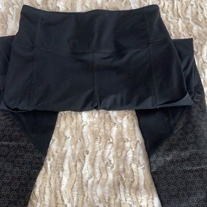 Zyia black pocket luxe leggings 7/8 length, size 6/8